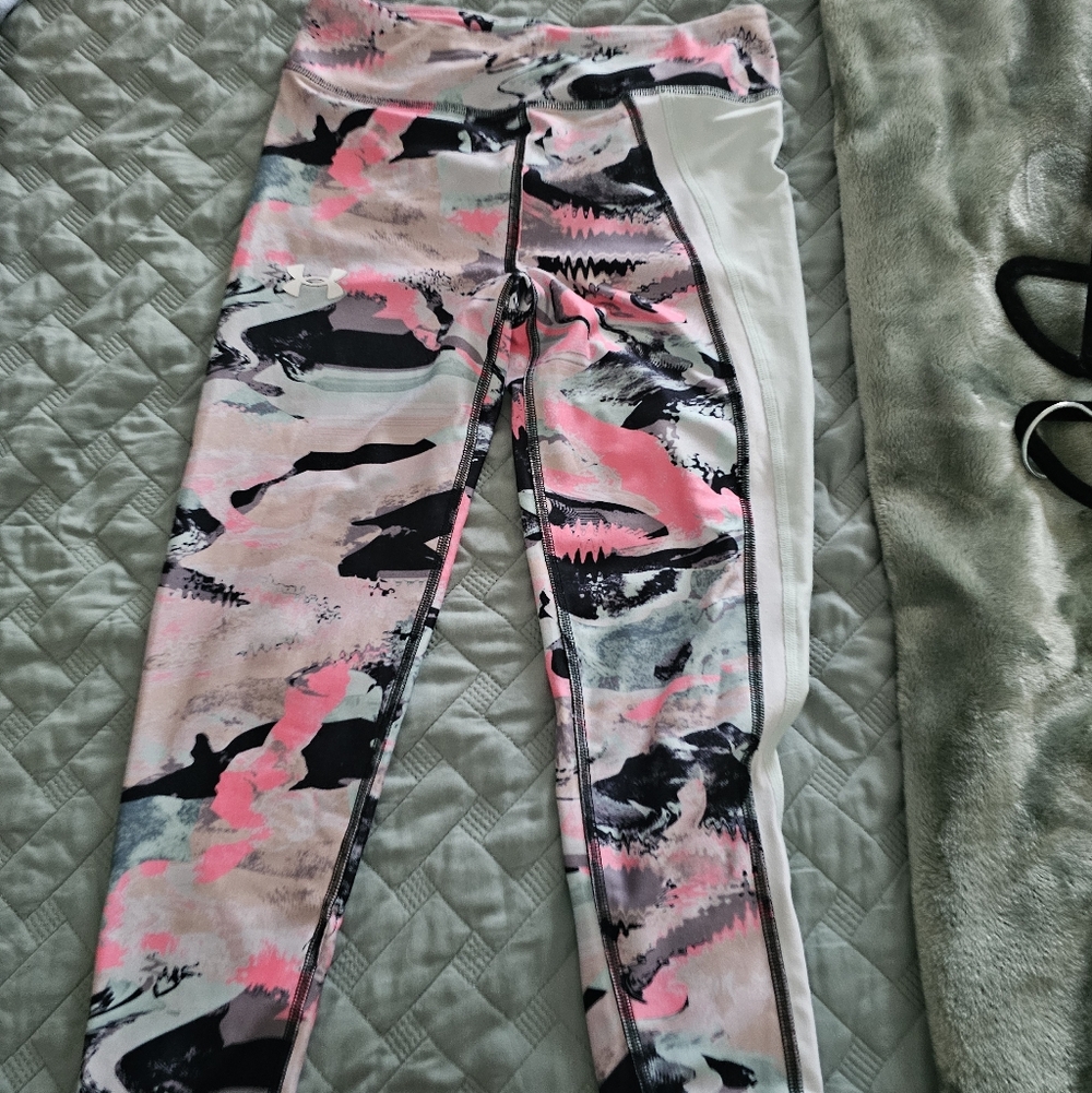 Under Armour Black and Pink Patterned Apparel